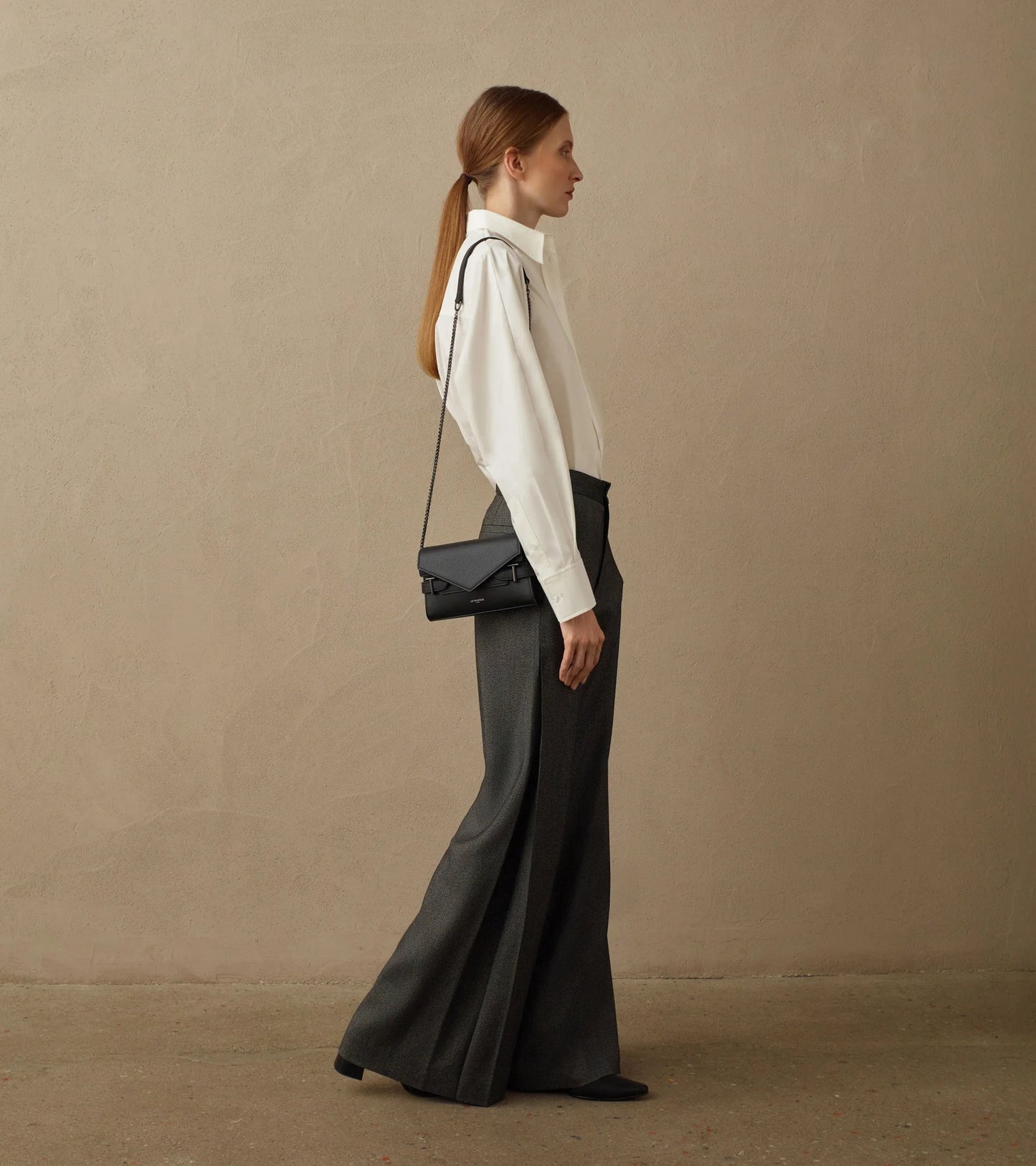 Le Tanneur Emilie Sac pochette avec bandoulière double rabat Noir TEMI1056N01